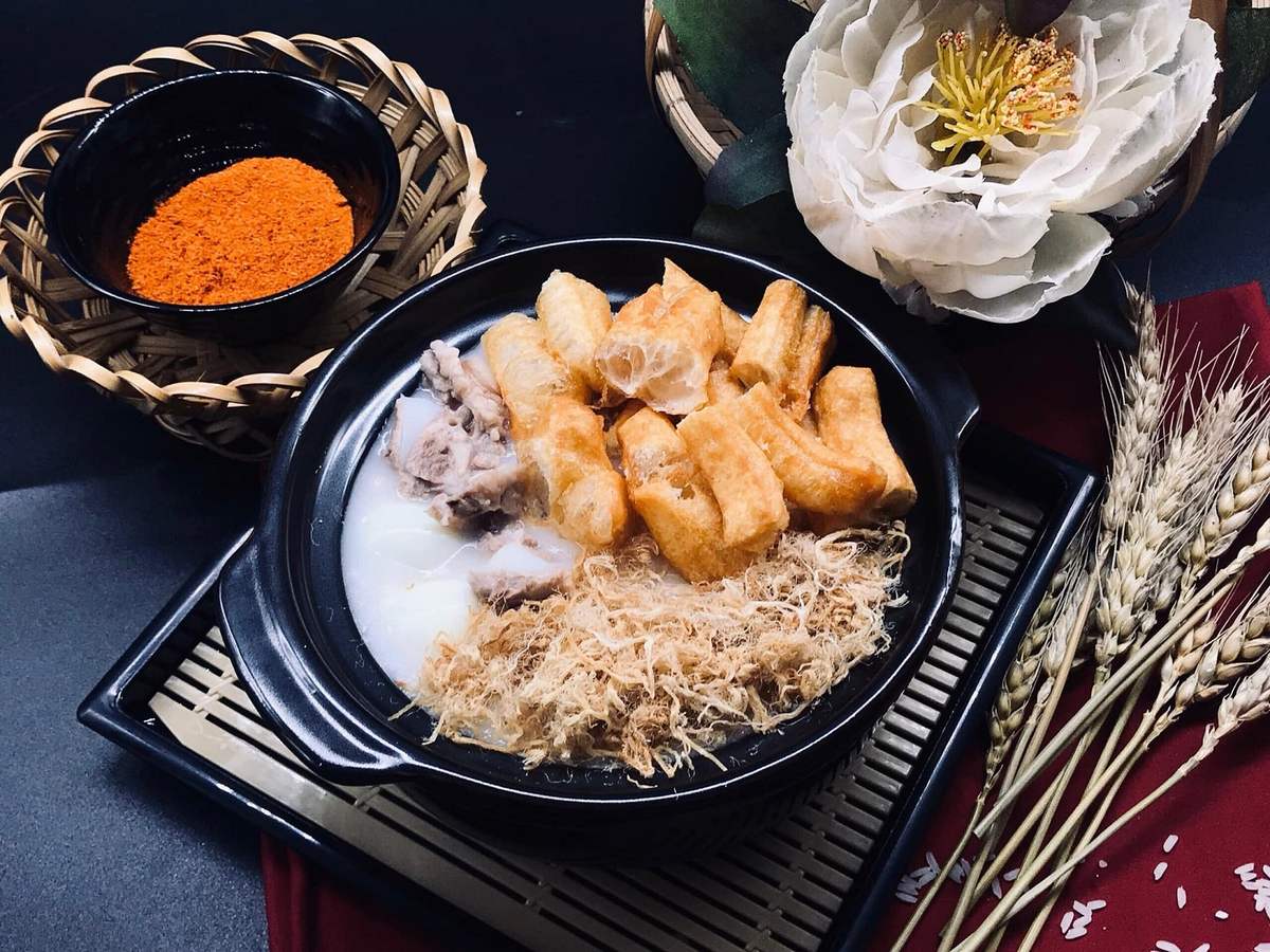 Top 5 places to help you enjoy Da Nang's standard rib cartilage porridge 12