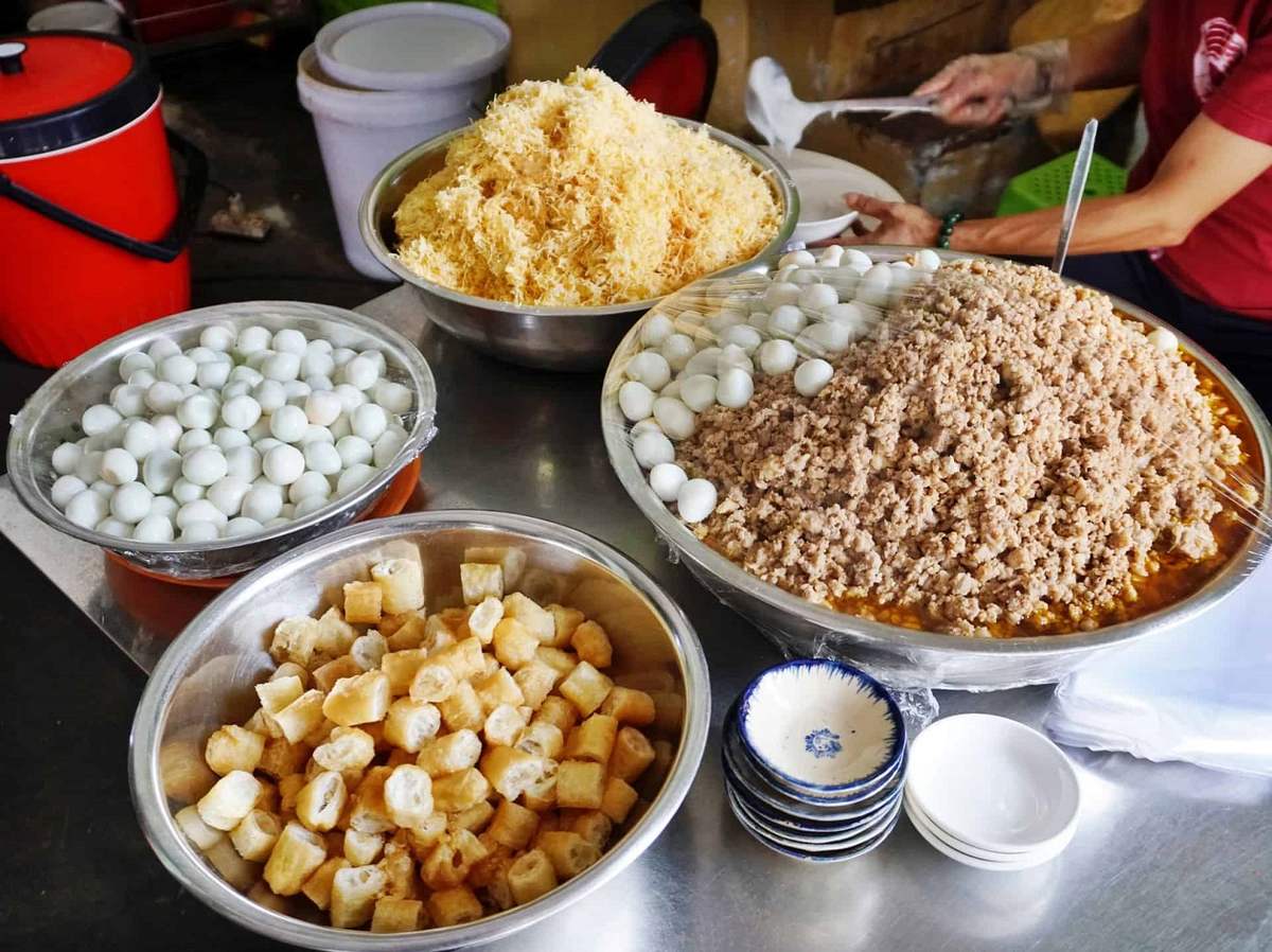Top 5 places to help you enjoy Da Nang's standard rib cartilage porridge 3