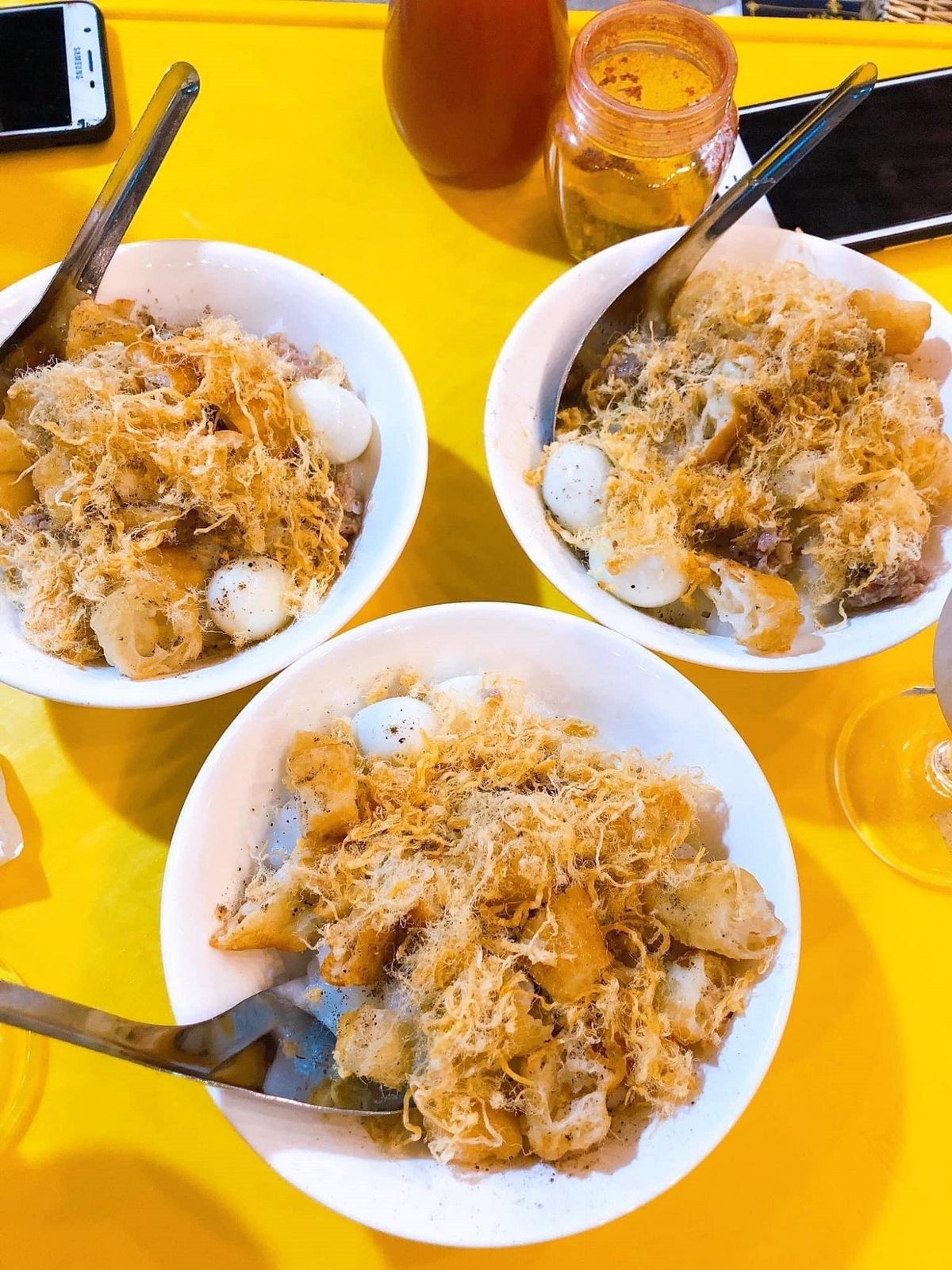 Top 5 places to help you enjoy Da Nang's standard rib cartilage porridge 7