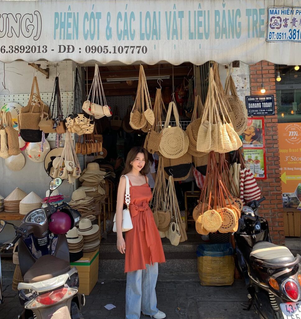 Top 6 famous night markets in Da Nang that you should not miss