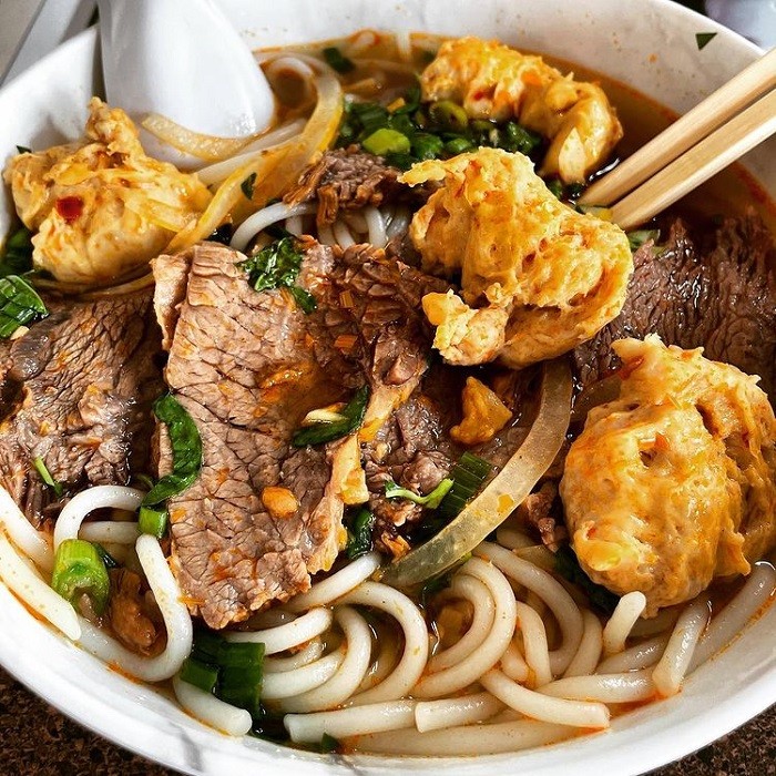 Top 7 Hue beef noodle shops that are so delicious that they forget the way home, making everyone who eats remember them 10