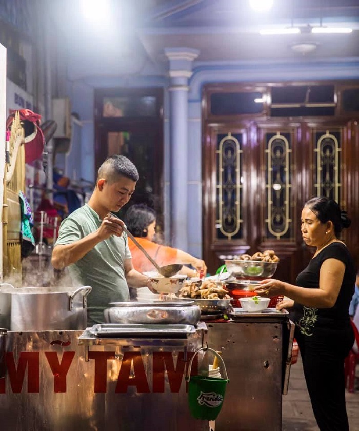 Top 7 Hue beef noodle shops that are so delicious that they forget the way home, making everyone who eats remember them 3