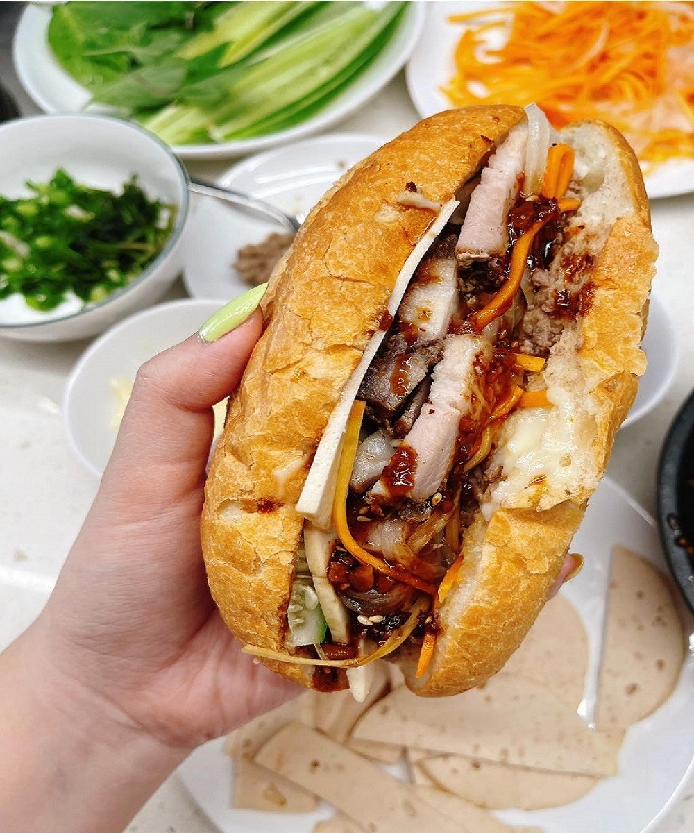 Top 8 famous delicious night bread addresses that you cannot miss 6