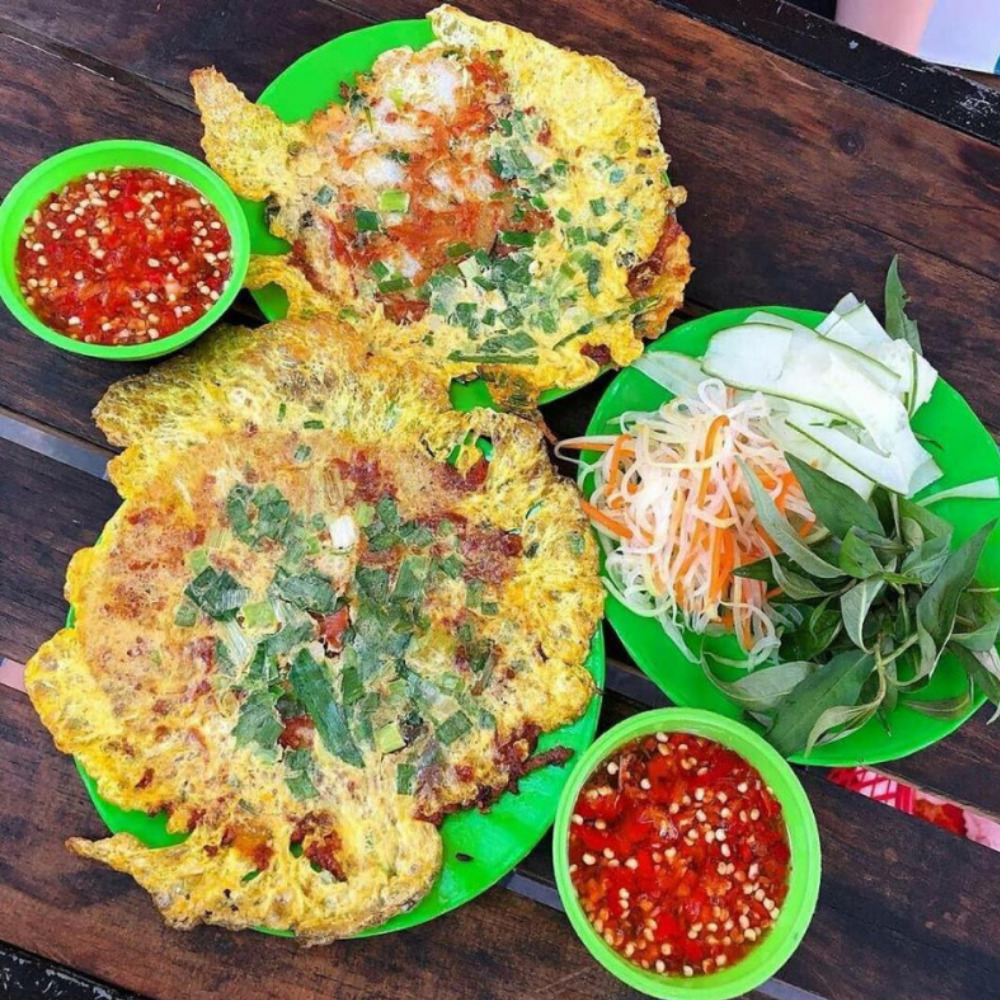 TOP 8 delicious pressed cake shops in Hue famous throughout the Ancient Capital 2