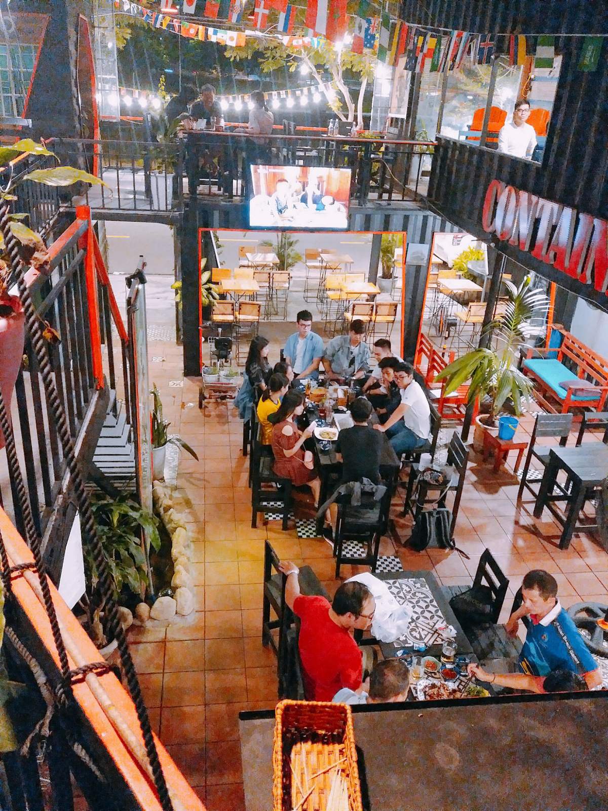 Top 8 Da Nang pubs with affordable prices famous for drunk diners and forget their way home 6
