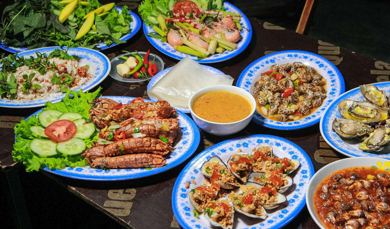 Top 8 Danang pubs with affordable prices famous for drunk diners who forget their way home 8