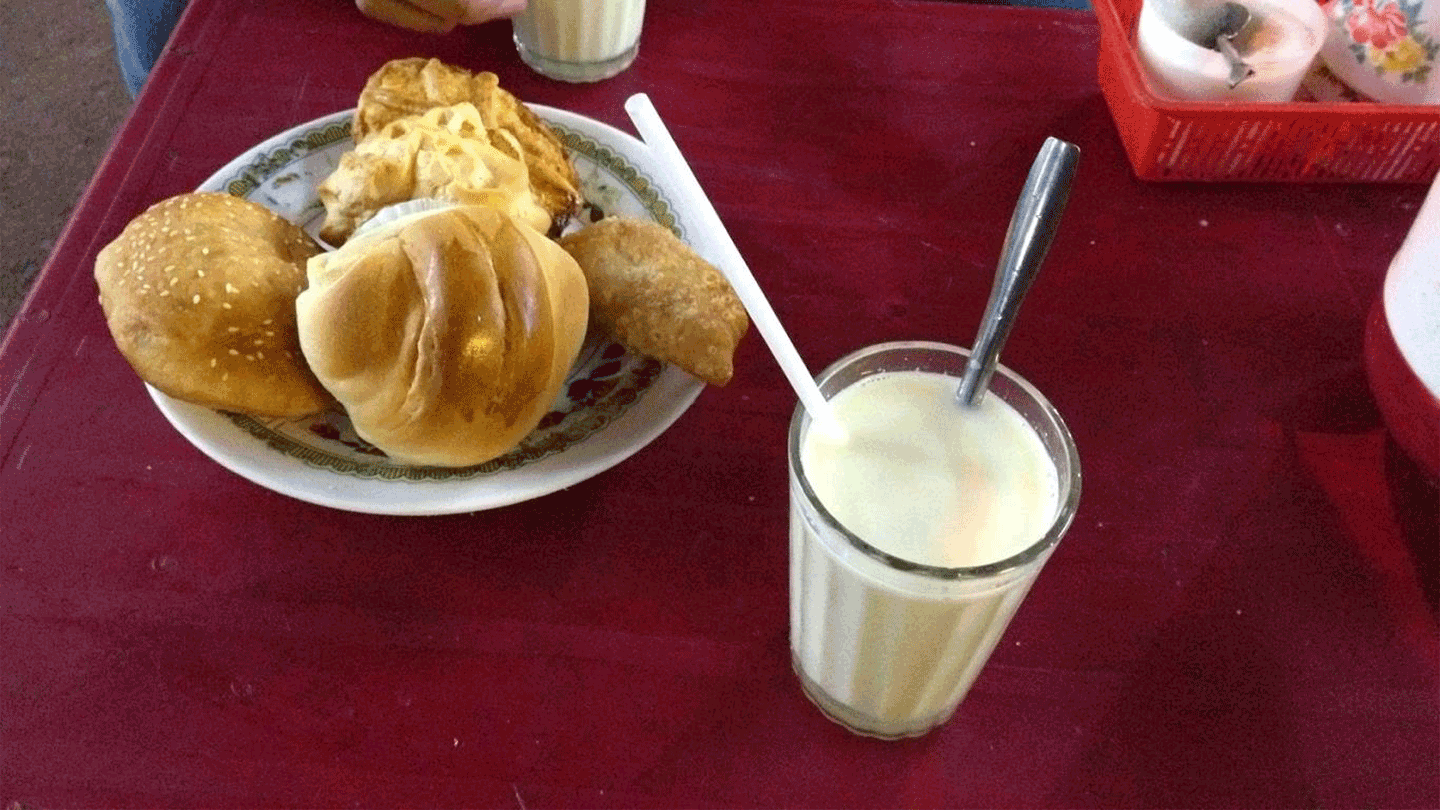 Top snack shops from 10k in Da Lat that gourmets cannot miss 5