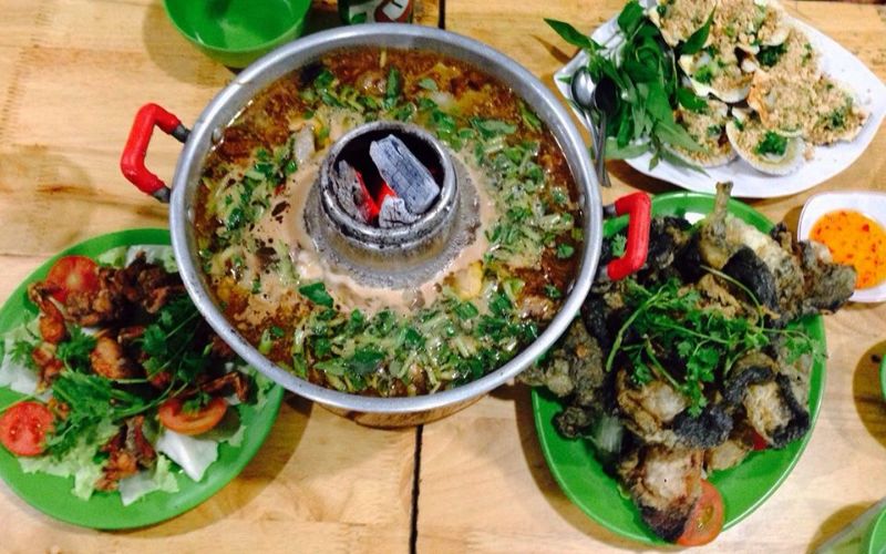 Top 8 places to enjoy delicious frog hot pot for Saigon food lovers 3