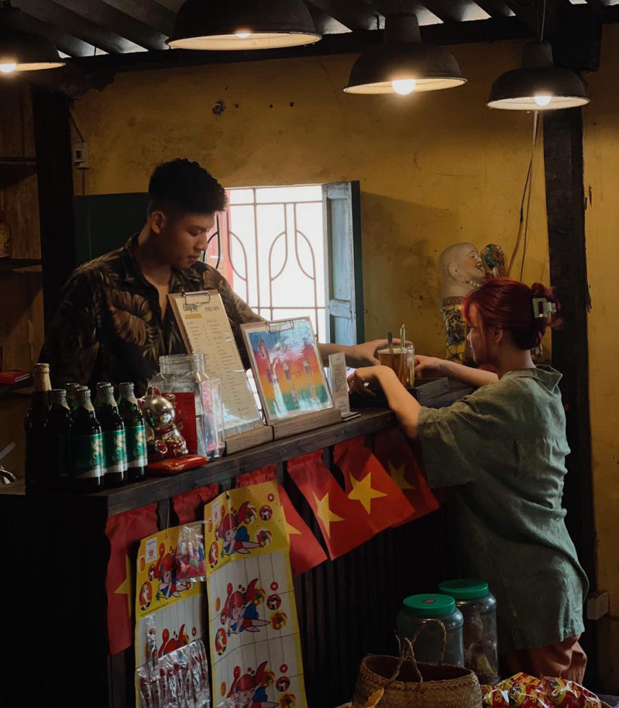 Top coffee shops in Hanoi with amazing virtual views 8