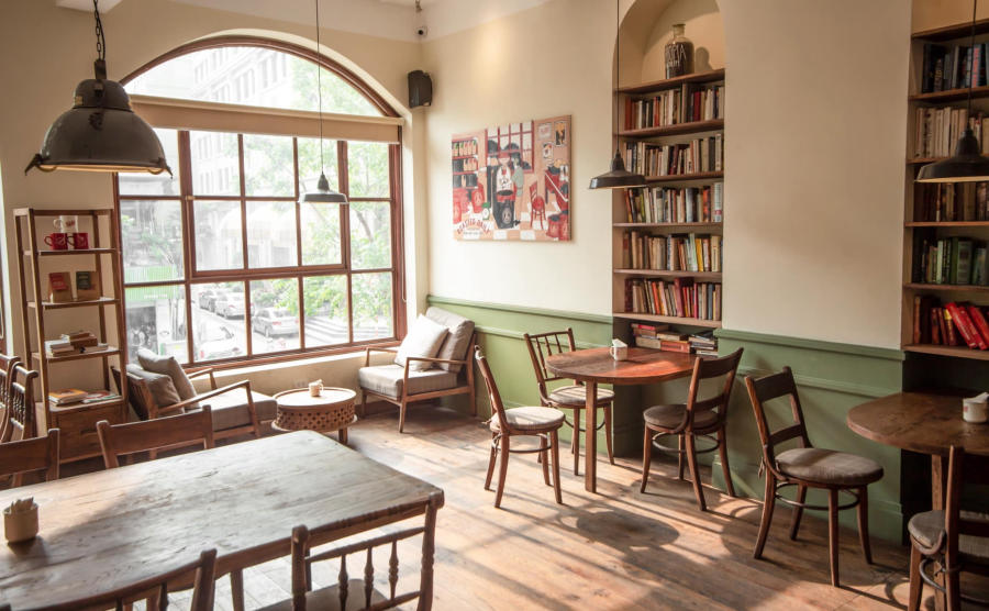 Top coffee shops in Hanoi with amazing virtual views 9