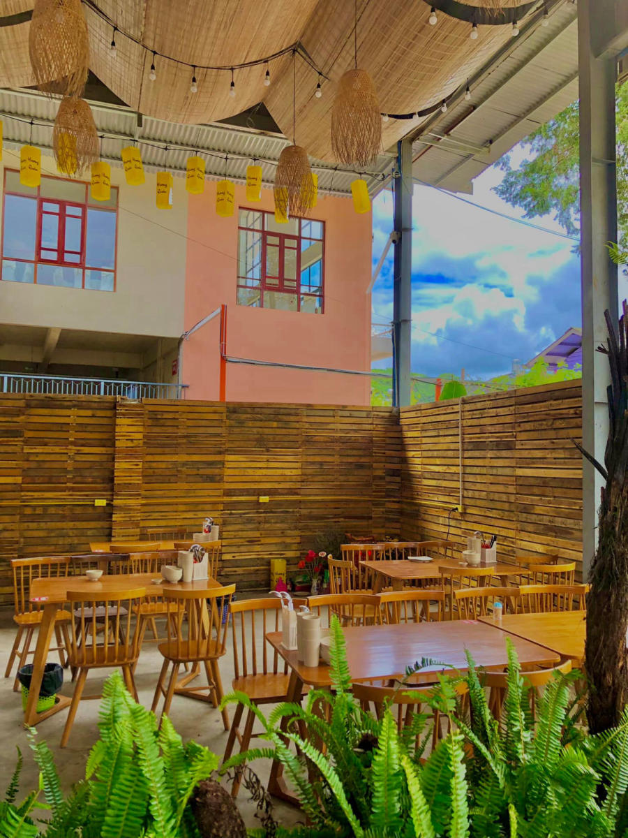 Experience the unique Huong Quan Dam Lu Chicken in the mountain town of Da Lat 10