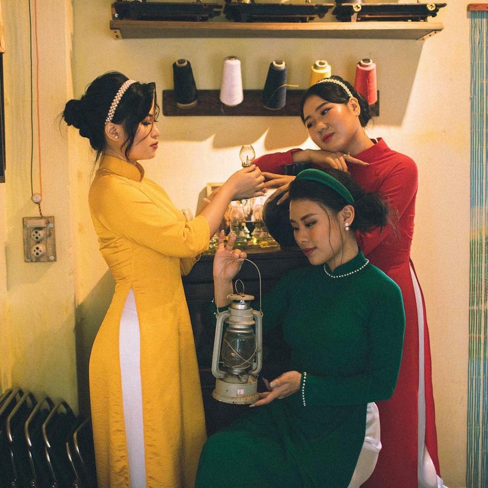 Back to the time of my grandparents and Bao Cap Water Shop 11