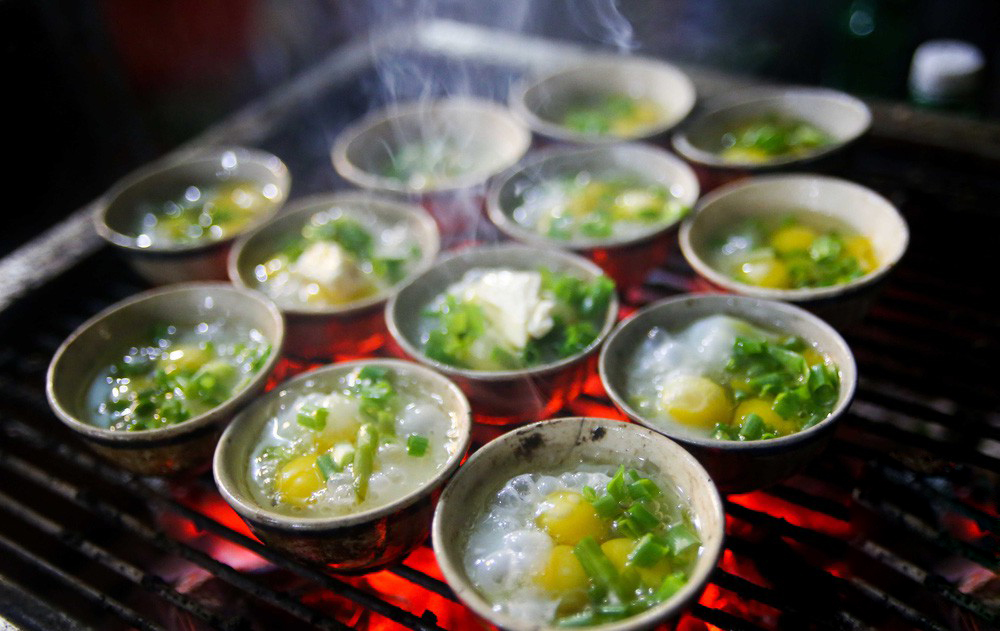 Charcoal quail eggs with cheese - Fatty, delicious and irresistible 3