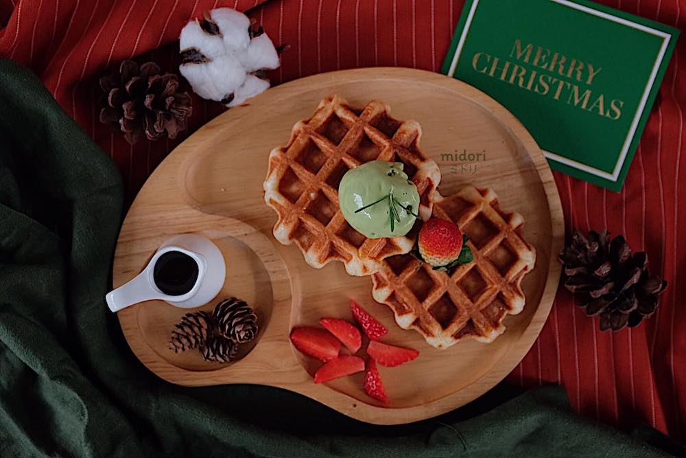 Falling in love with the Japanese style of Midori Sweets 12