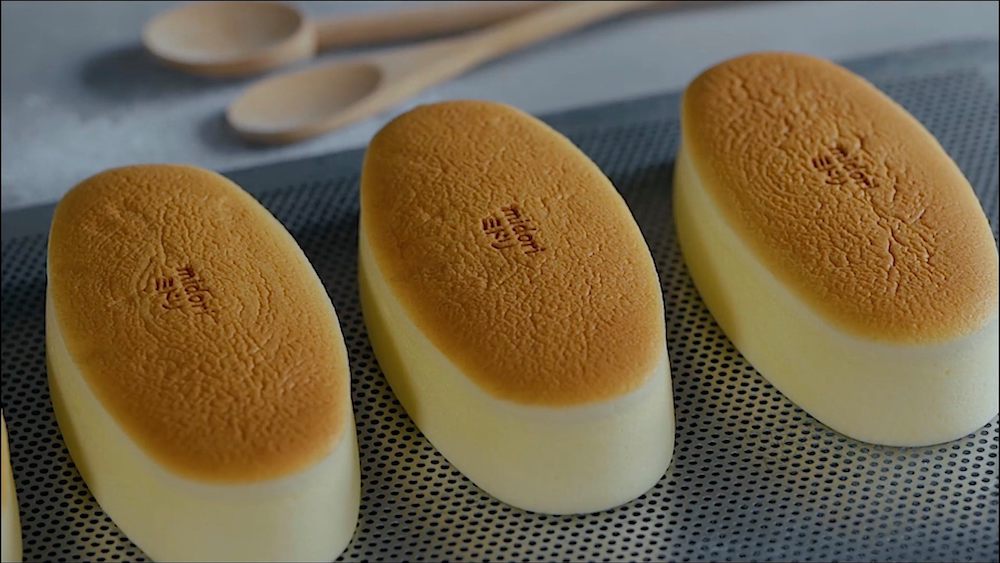 Falling in love with the Japanese style of Midori Sweets 14