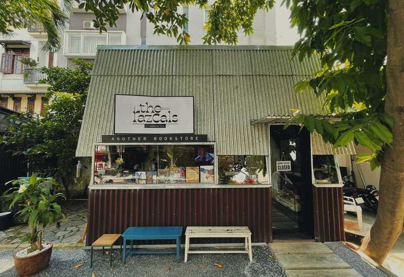 Coffee shop at Uom Art Hub, creative space with elegant colors 6