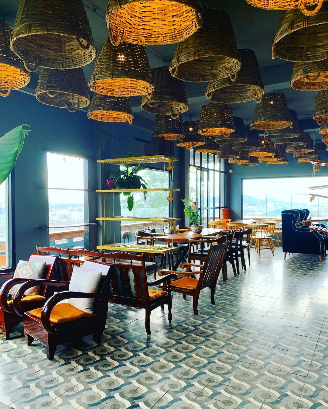 Up Coffee Da Lat - Vintage style attracts young people in Da Lat 3