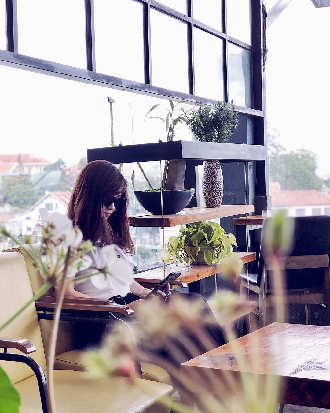 Up Coffee Da Lat - Vintage style attracts Da Lat youth 17