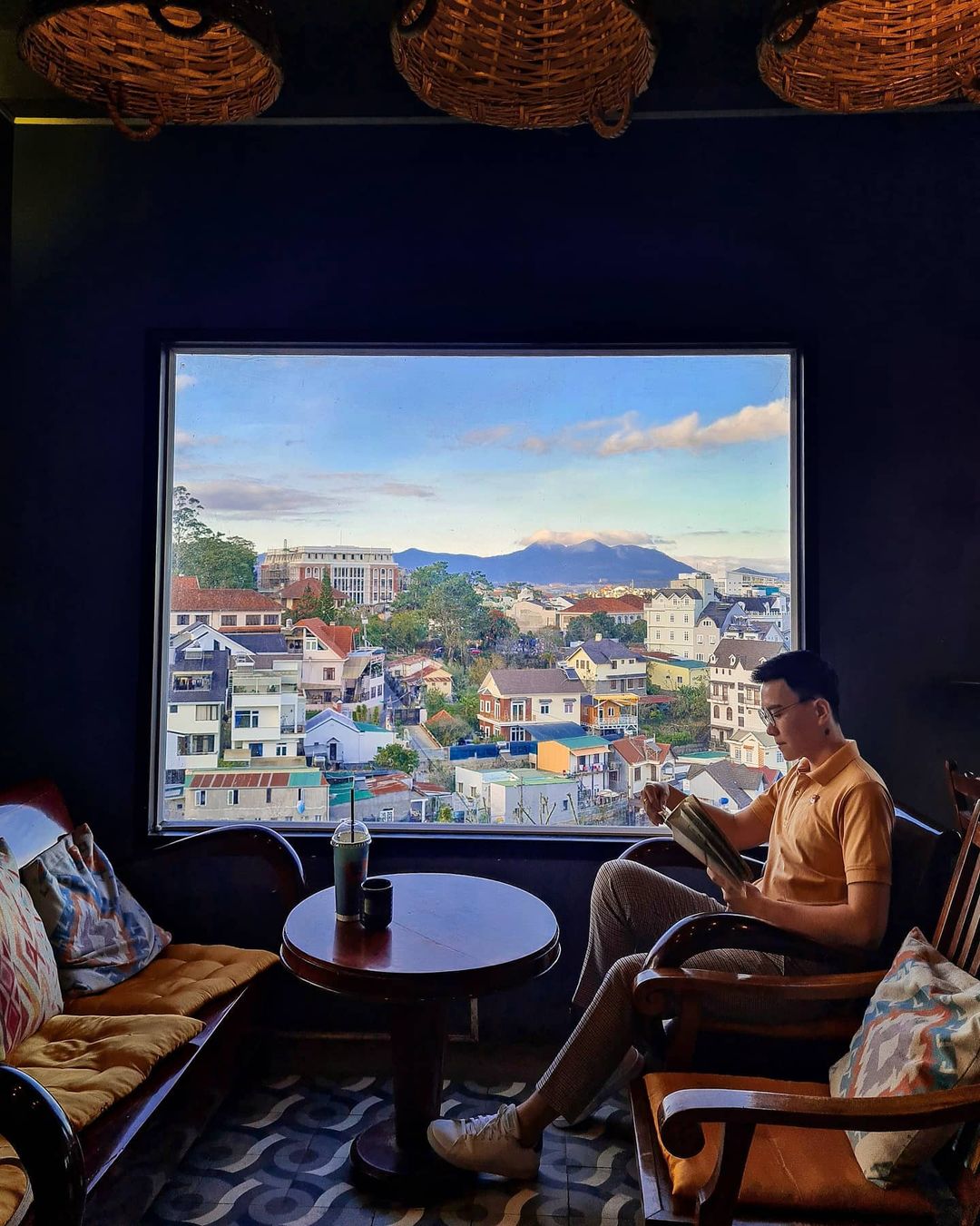 Up Coffee Da Lat - Vintage style attracts Da Lat youth 20