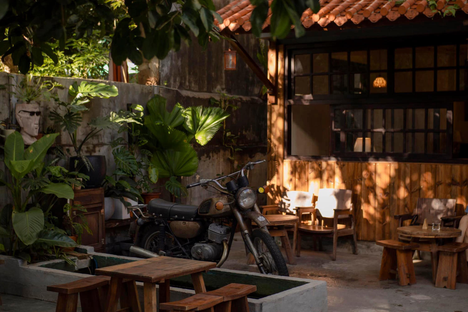 V7 Coffee Da Nang - Finding peace inside a lovely little house 4