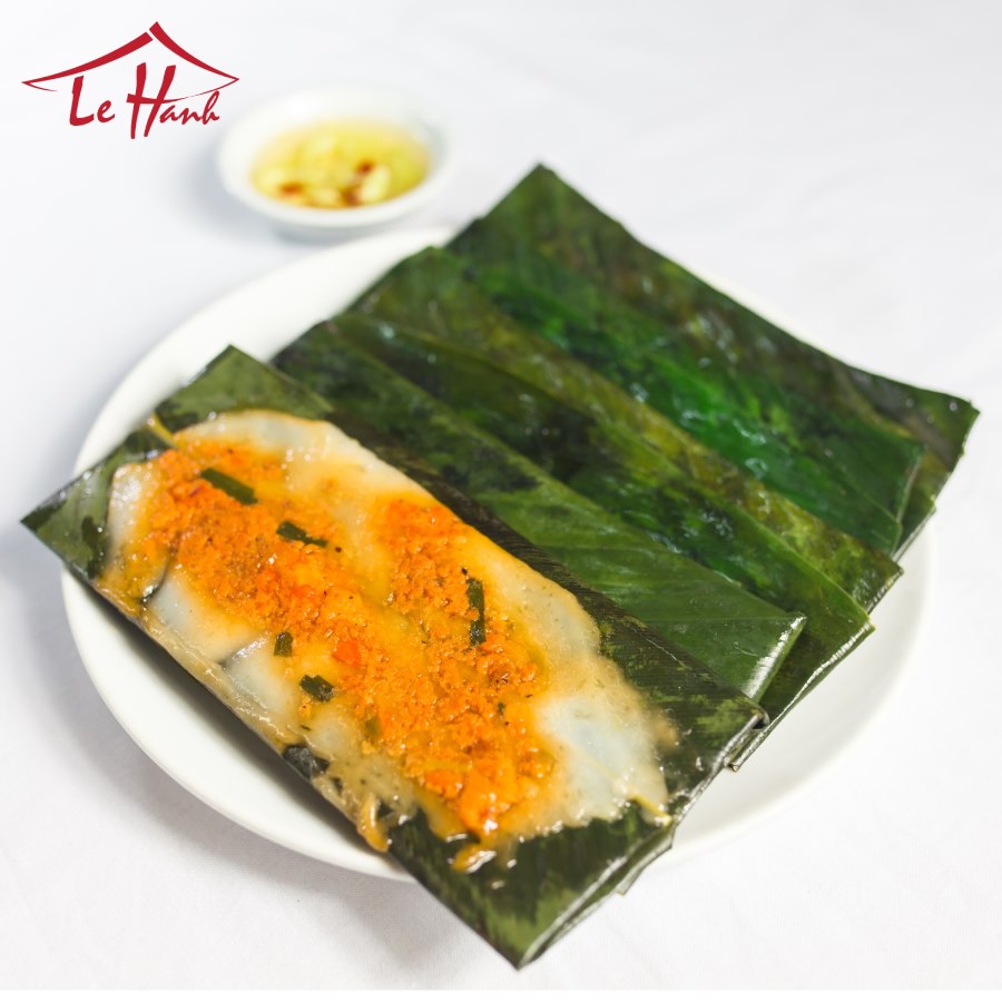 Returning to the ancient capital, remember to visit the banh canh Hanh shop to enjoy the flavors of Hue that captivate visitors