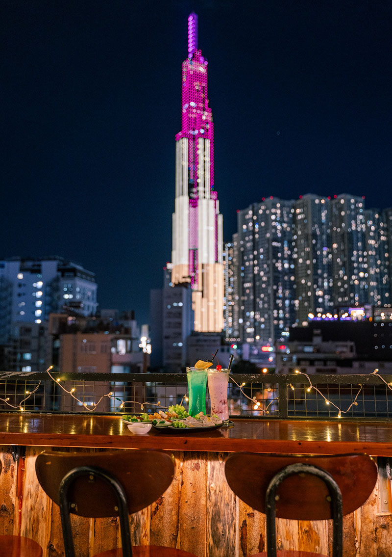 Review Vivu Rooftop, a beautiful place to watch the sunset 5
