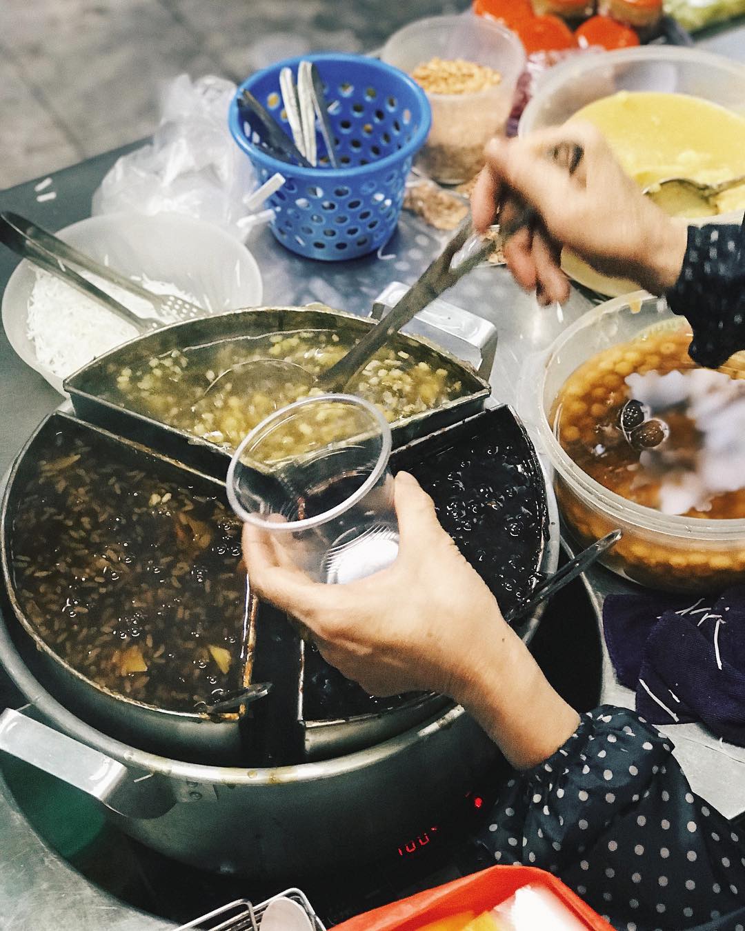 Ba Thin sticky rice pudding - A familiar address for sweets lovers in Hanoi 3