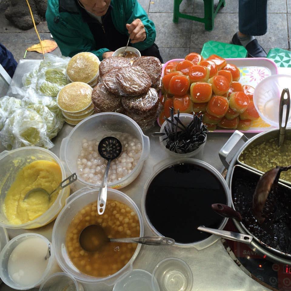 Ba Thin sticky rice pudding - A familiar address for sweets lovers in Hanoi 9