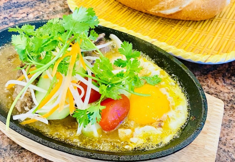 Pick up 13 delicious pan-fried bread shops in Da Lat right away 4