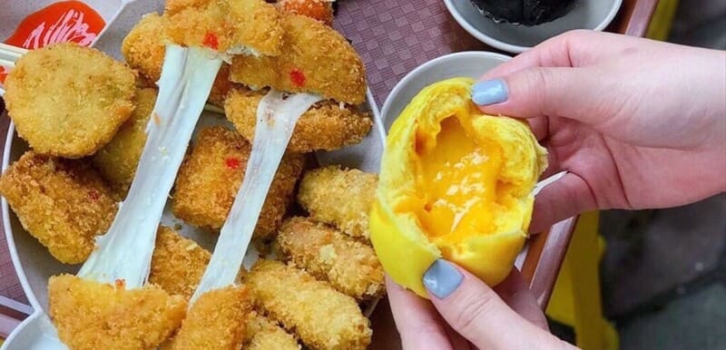 Top chicken cake restaurants in Hanoi give you an attractive street food experience 4