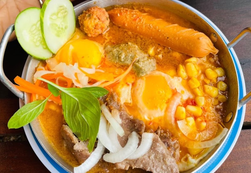 Pick up 13 delicious pan-fried bread shops in Da Lat right now 7