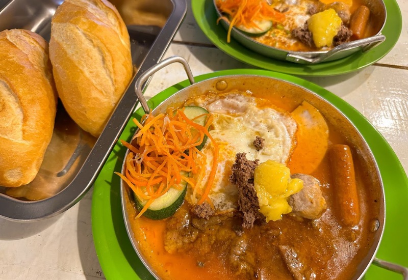 Grab 13 delicious Dalat pan-bread shops right away 9