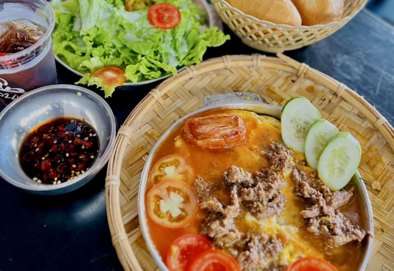 Pick up 13 delicious Da Lat pan bread shops right away 10