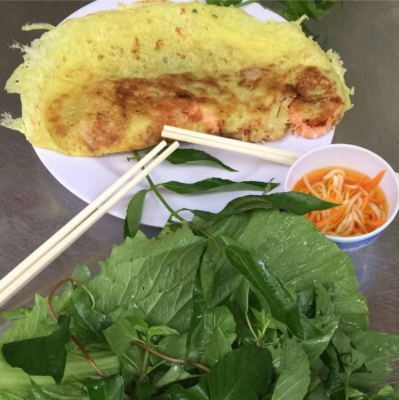 Top 10 famous crispy and fragrant Western banh xeo shops in Saigon 5