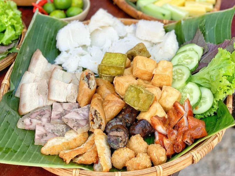 Top 10 noodle shops with tofu and shrimp paste in Da Nang, top 4