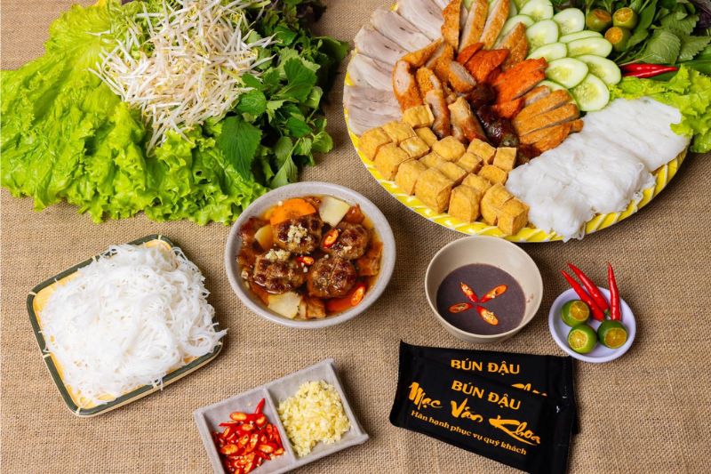 Top 10 delicious vermicelli shops with tofu and shrimp paste for vermicelli fans in Saigon 6