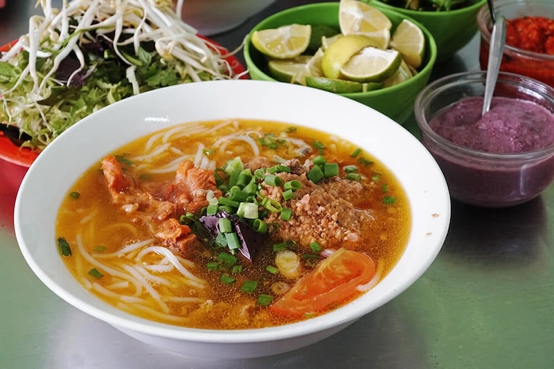 Da Lat noodle soup and super delicious restaurants are popular with diners 3