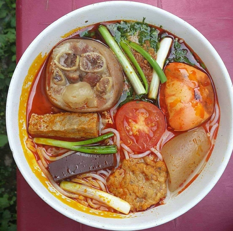 Da Lat vermicelli noodles and super delicious restaurants are popular with diners 5