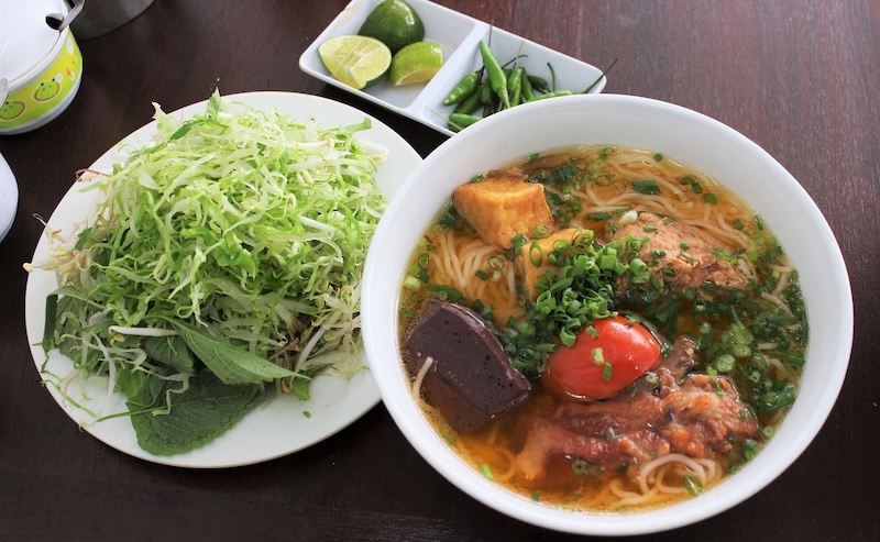 Dalat vermicelli noodles and super delicious restaurants are popular with diners 8