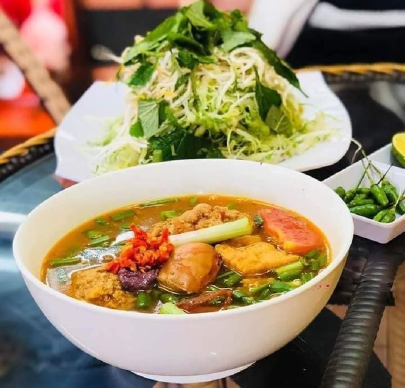 Da Lat vermicelli noodles and super delicious restaurants are popular with diners 4