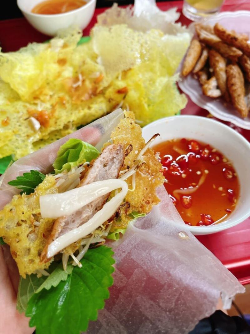 Let's go find the 6 most delicious and famous Doi Can banh xeo shops! 5