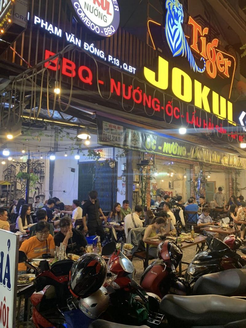 Top 10 Binh Thanh pubs that are crowded, cheap, and have a diverse menu 6