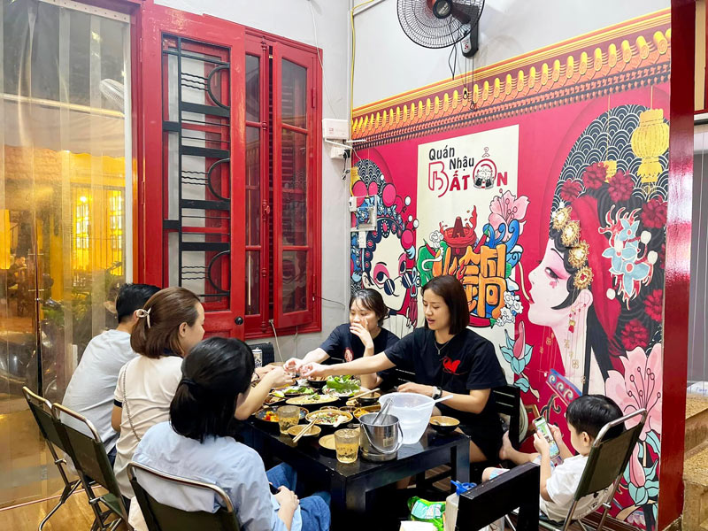 Top 9 Hanoi drinking shops for you to freely hang out with friends 10