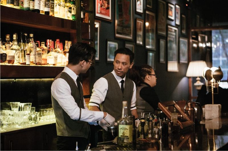 Enjoy the weekend with the top 6 Speakeasy bars hidden in the middle of Saigon 5