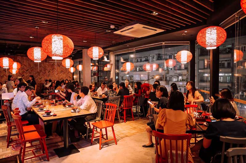 Phan Xich Long Food Street, a dining paradise for young people in Saigon 12
