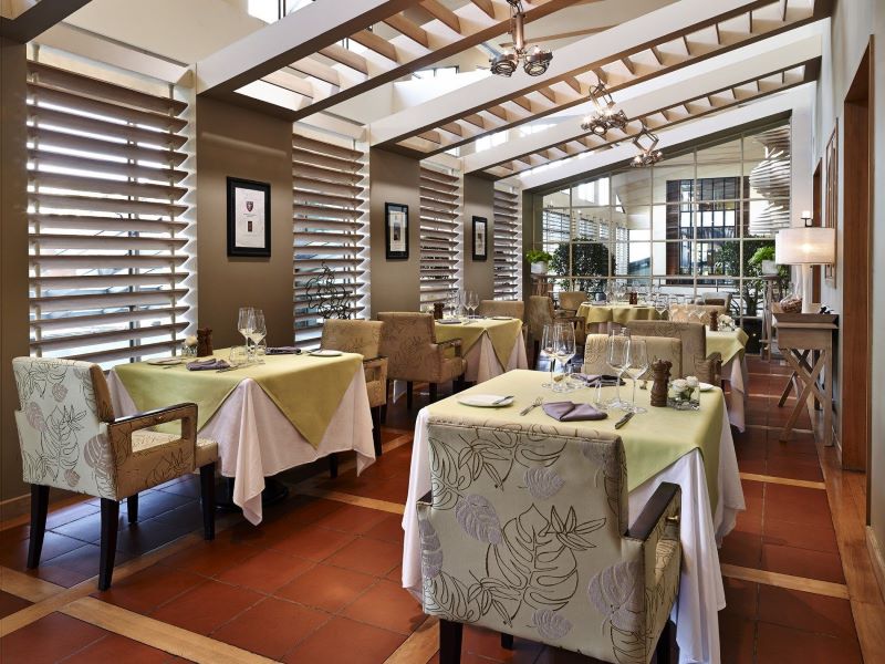 Check out 10 District 1 restaurants with attractive hot dishes 12