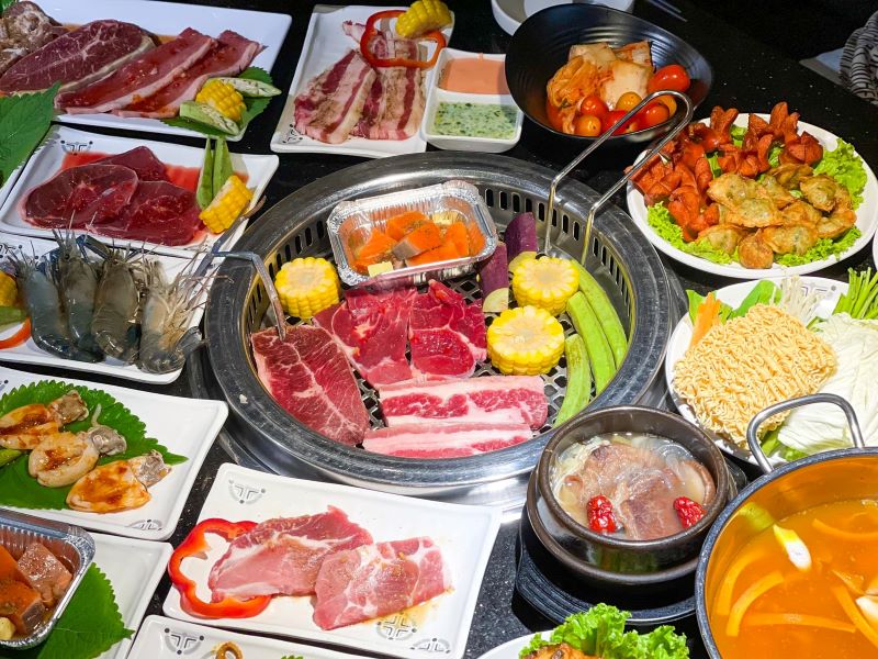 Check out 10 District 1 restaurants with delicious hot dishes 3