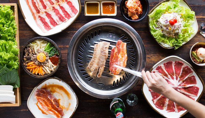 Check out 10 District 1 restaurants with delicious hot dishes 4