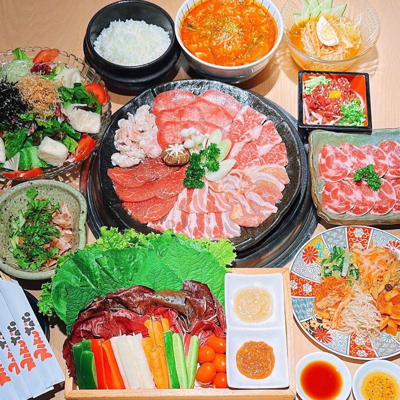 Check out 10 District 1 restaurants with attractive hot dishes 5