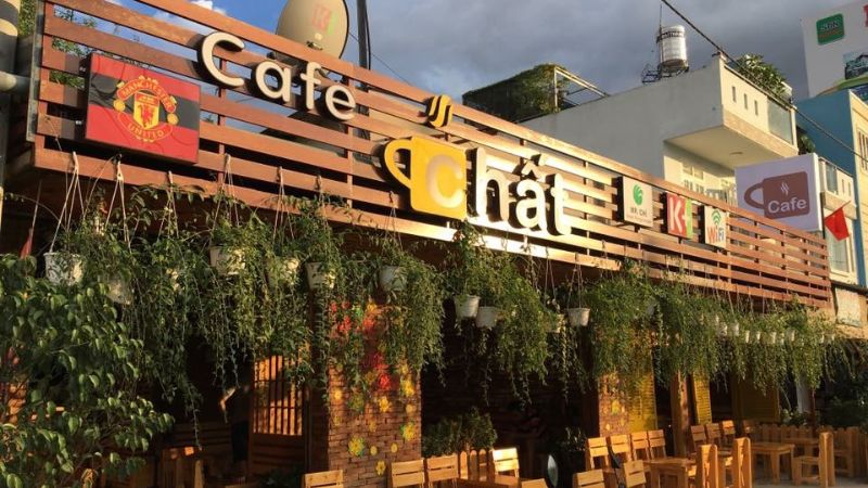 5 football cafes in District 9 for fans of the king of sports 3